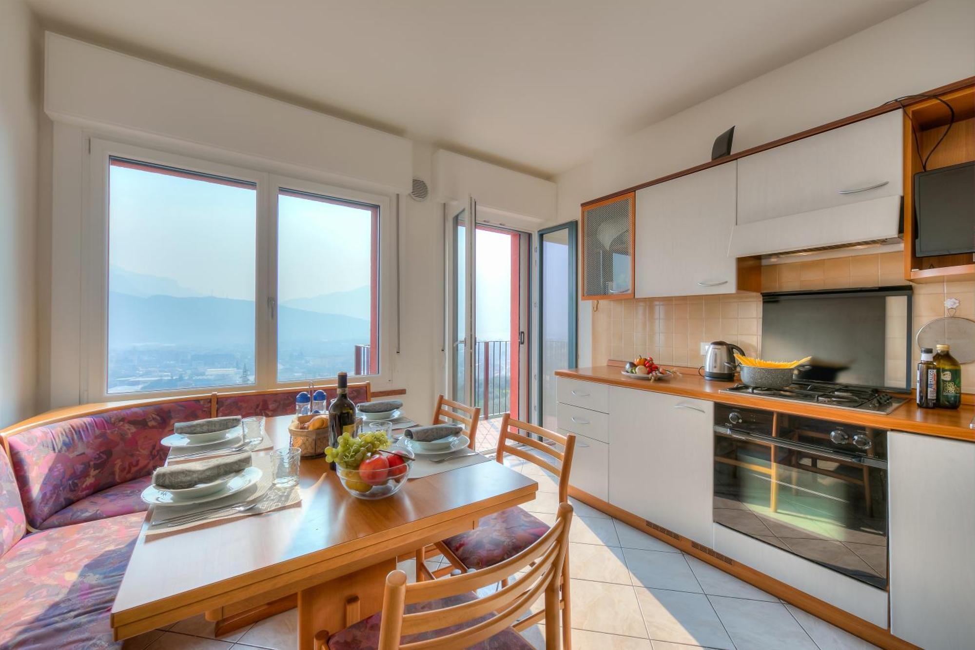 Lake View Dom-Us Apartment - Happy Rentals ريفا ديل غاردا المظهر الخارجي الصورة