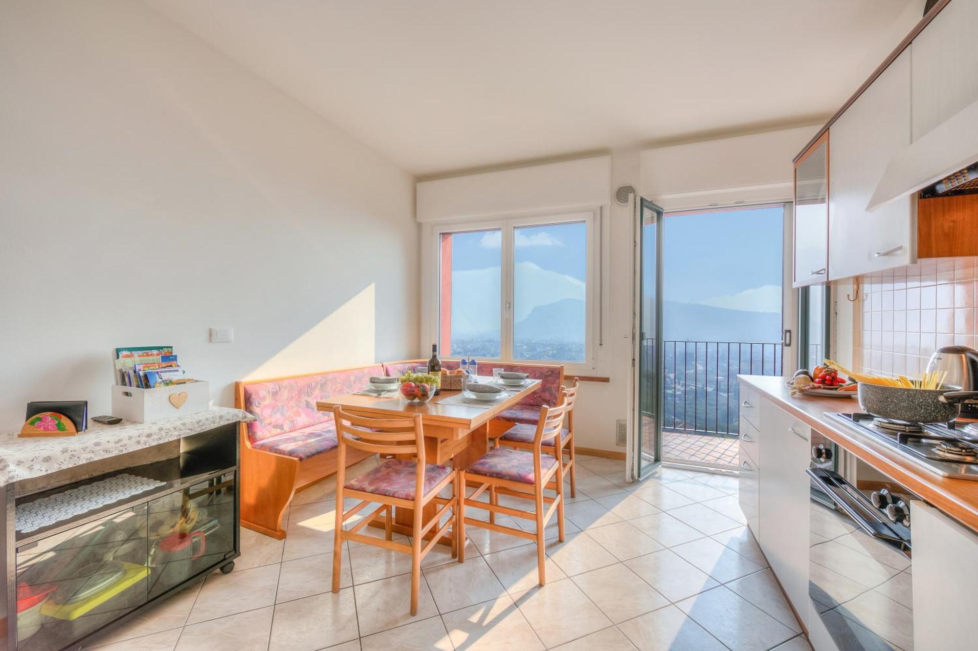 Lake View Dom-Us Apartment - Happy Rentals ريفا ديل غاردا المظهر الخارجي الصورة